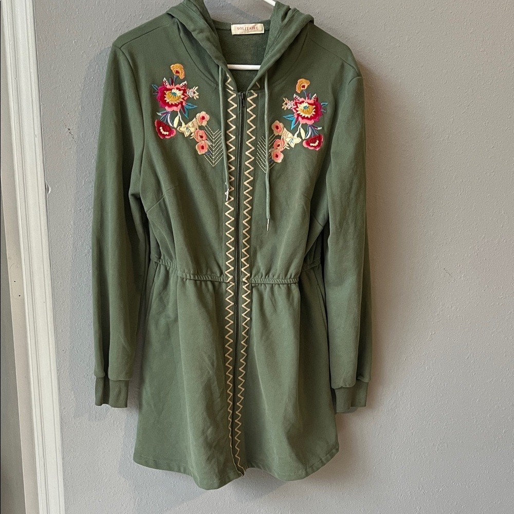 Solitaire Green Embroidered Utility Jacket - Picture 2 of 7